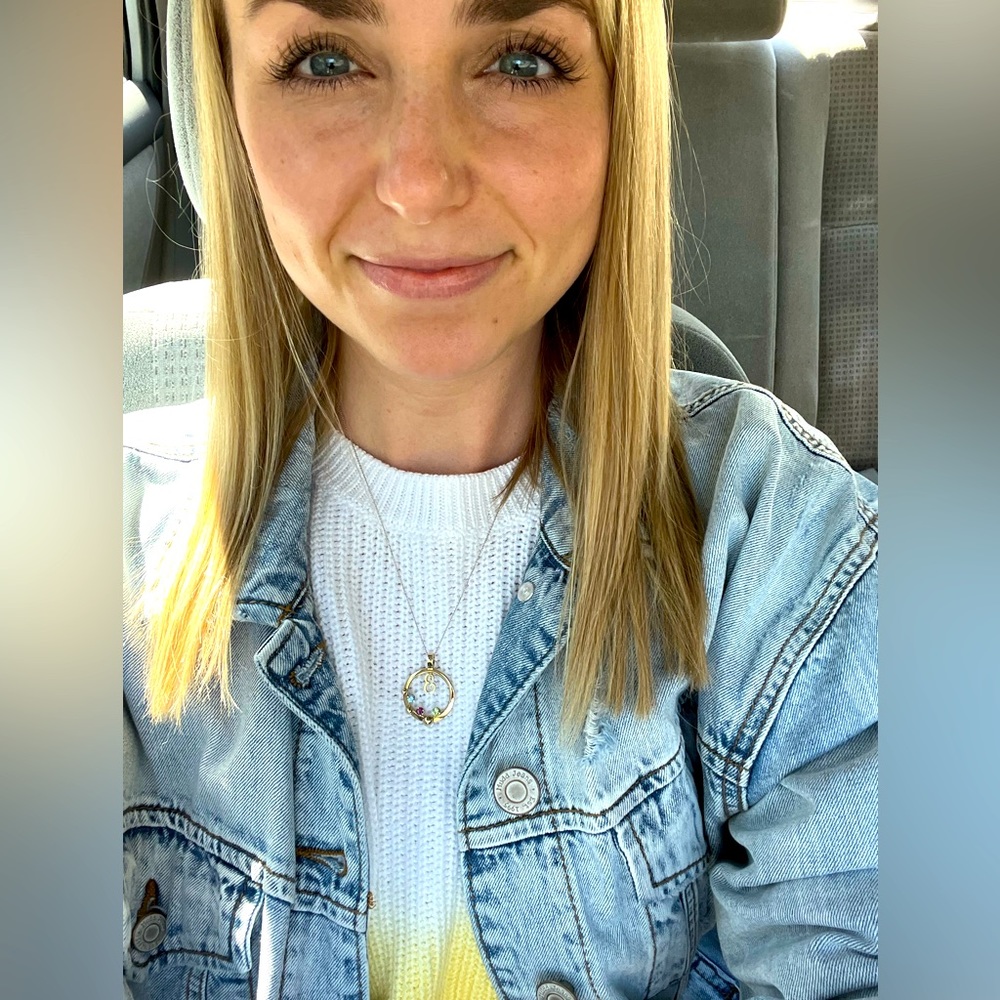 Meet your Posher, Esther